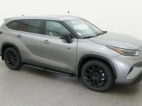 New 2026 Toyota Highlander XLE AWD/4WD image 4