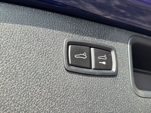 Used 2025 Porsche Macan image 16