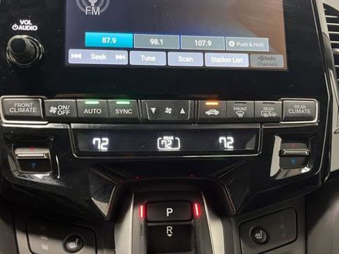 Used 2023 Honda Odyssey EX-L image 18