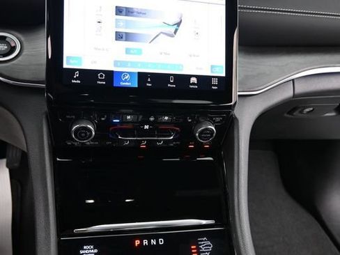 Used 2022 Jeep Grand Cherokee Overland image 35