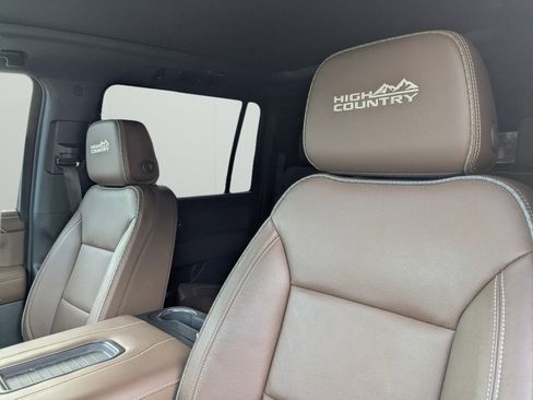 Used 2024 Chevrolet Suburban High Country w/ Max Trailering Package AWD/4WD image 6