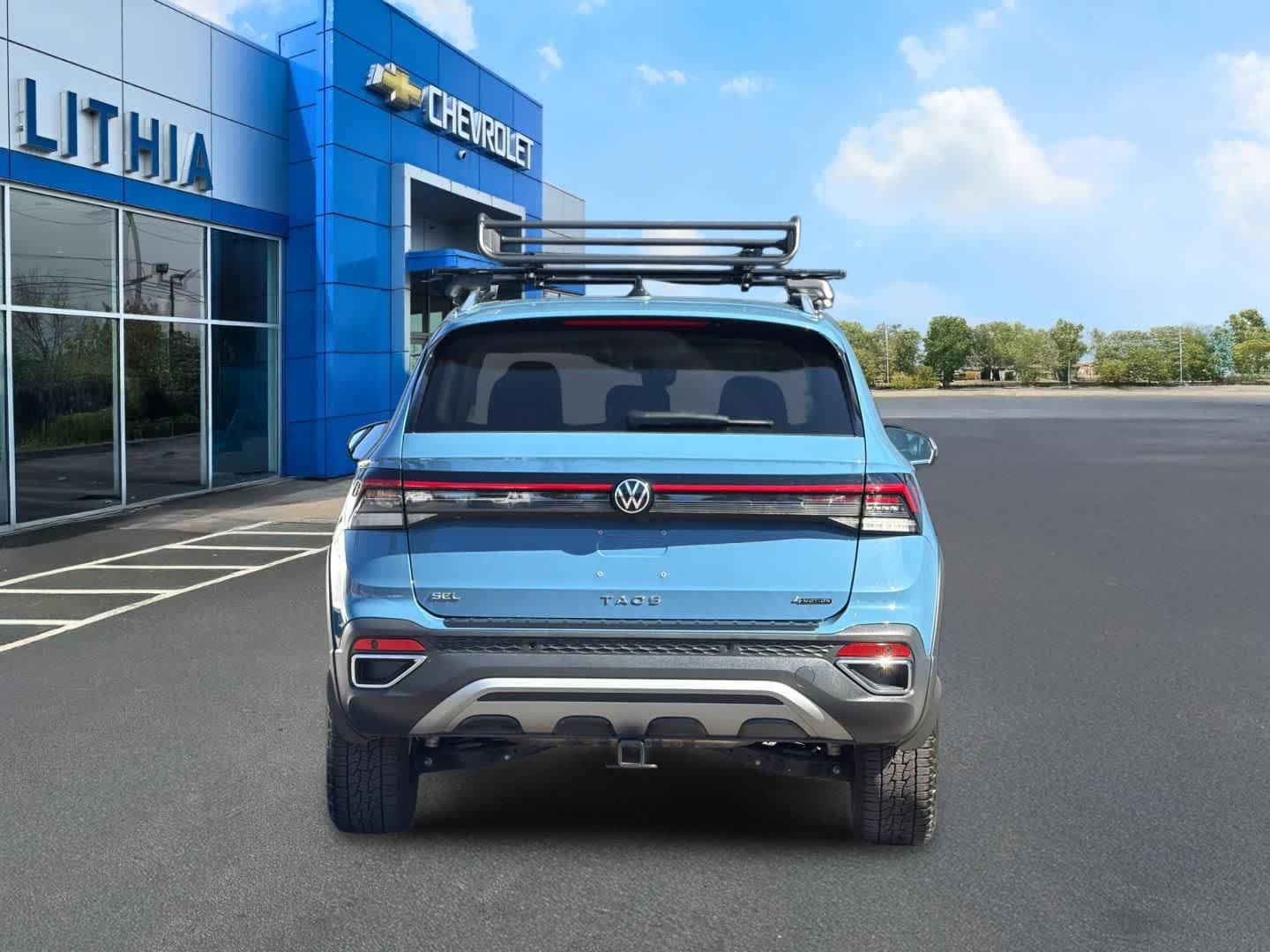 Used 2025 Volkswagen Taos SEL AWD/4WD image 7