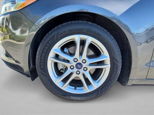 Used 2016 Ford Fusion SE FWD image 17