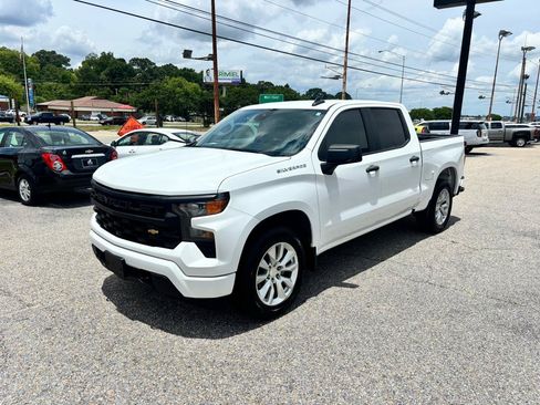 Used 2022 Chevrolet Silverado 1500 Custom RWD image 7