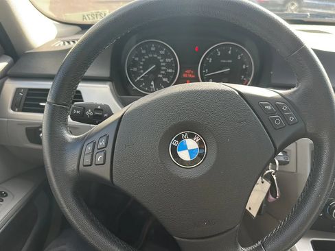 Used 2011 BMW 328i xDrive Sedan AWD/4WD image 16