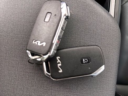 Used 2022 Kia EV6 Wind AWD/4WD image 19