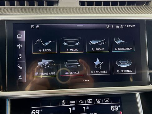 Used 2022 Audi S6 Prestige w/ Prestige Package image 37