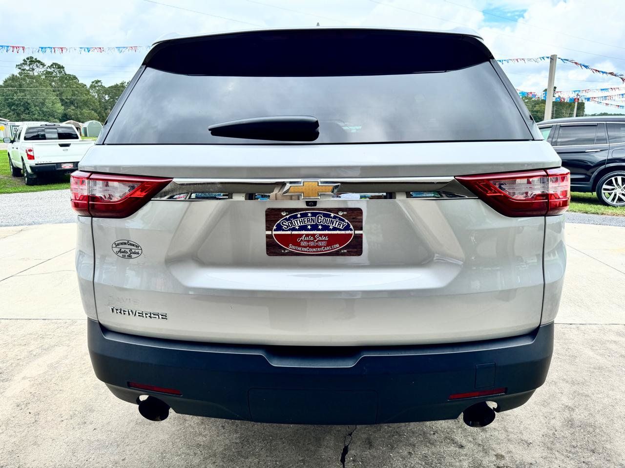 Used 2021 Chevrolet Traverse LS FWD image 6