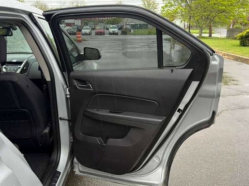 Used 2011 Chevrolet Equinox LT w/ Driver Convenience Package AWD/4WD image 23