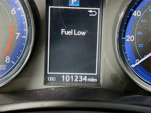 Certified 2017 Toyota Corolla XSE image 12