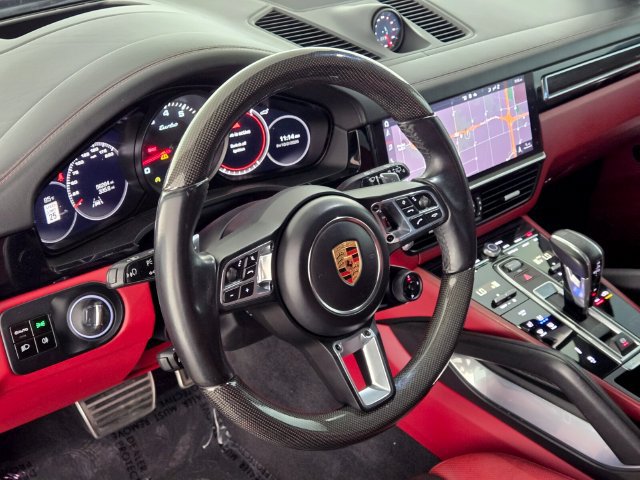 Used 2020 Porsche Cayenne Turbo AWD/4WD image 21