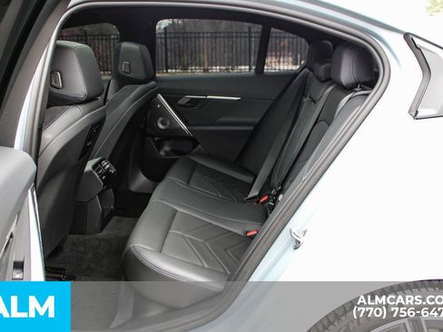 Used 2025 BMW i5 eDrive40i w/ M Sport Package image 18