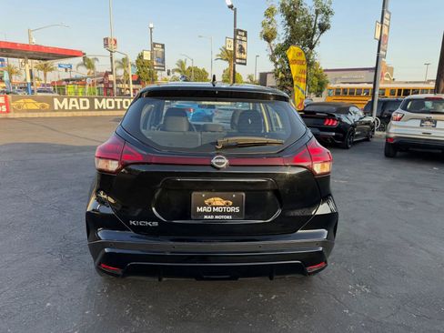 Used 2024 Nissan Kicks S FWD image 8