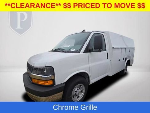 New 2025 Chevrolet Express 3500 w/ Power Convenience Package RWD image 12