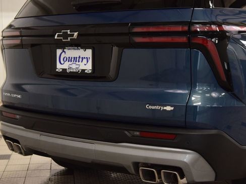 New 2026 Chevrolet Traverse LT w/ Driver Confidence Package FWD image 21