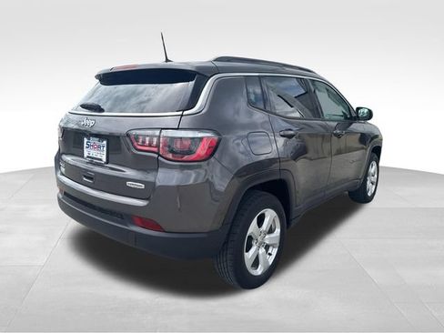 Used 2019 Jeep Compass Latitude w/ Popular Equipment Group AWD/4WD image 6