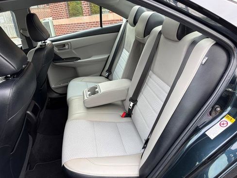 Used 2016 Toyota Camry SE image 26