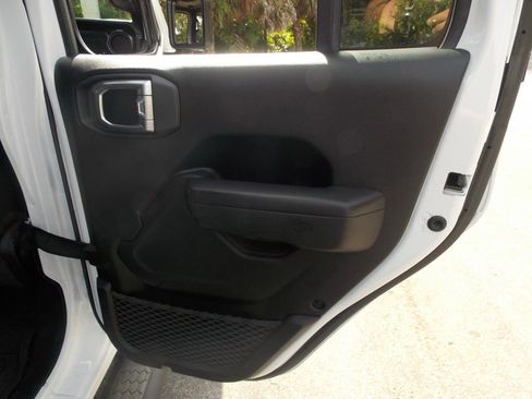 Used 2023 Jeep Wrangler Unlimited Sport AWD/4WD image 20