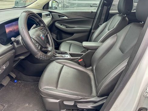 Used 2024 Buick Encore GX Sport Touring AWD/4WD image 6