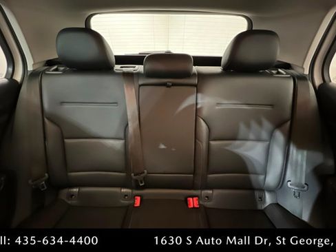 Used 2018 Volkswagen Golf SE image 25