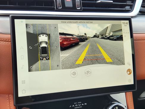 Certified 2026 Jaguar F-PACE R-Dynamic S AWD/4WD image 24