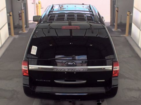 Used 2016 Ford Expedition Platinum RWD image 6