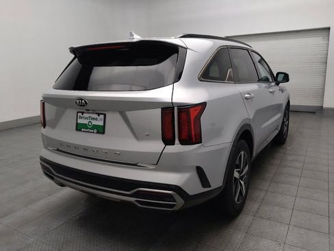 Used 2021 Kia Sorento S image 9