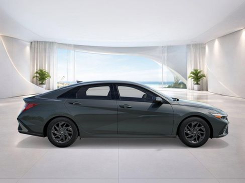 New 2026 Hyundai Elantra Blue FWD image 7