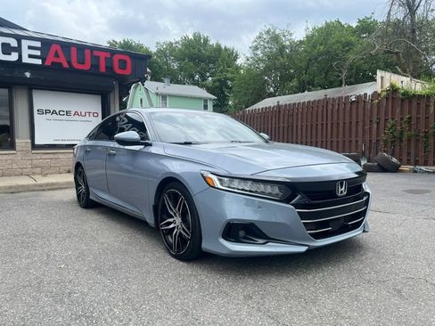 Used 2021 Honda Accord Touring image 9