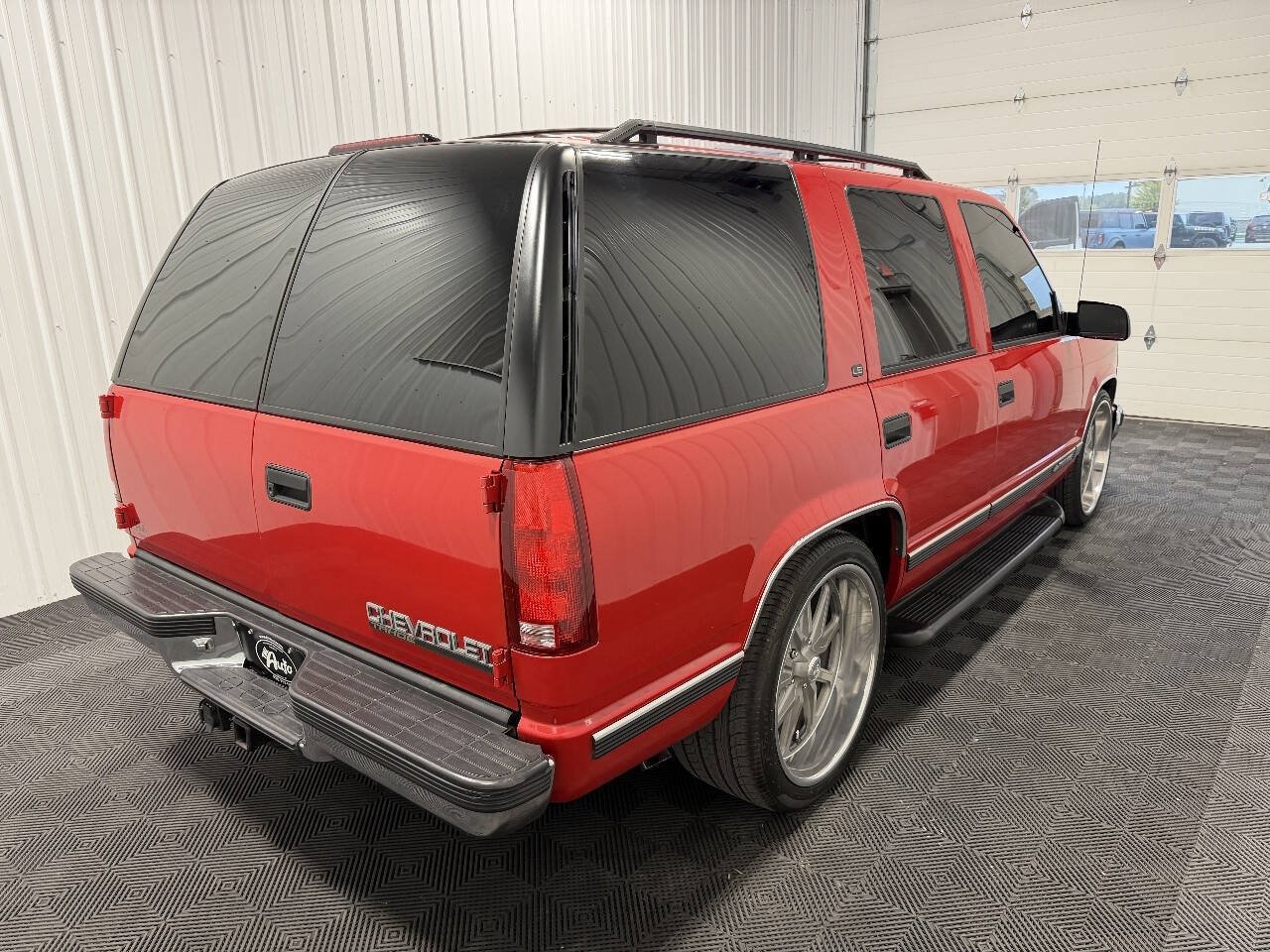 Used 1998 Chevrolet Tahoe 2WD image 4