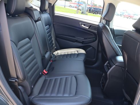 Used 2024 Ford Edge SEL w/ Convenience Package AWD/4WD image 8