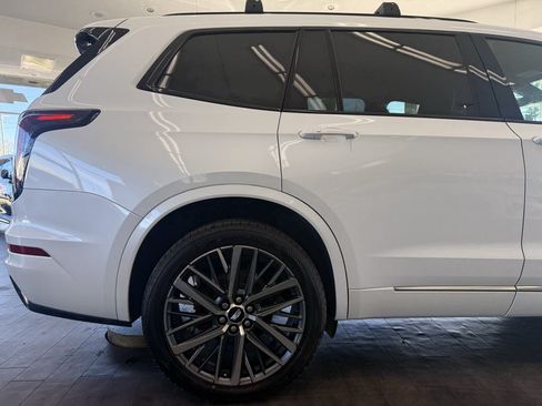Used 2023 Cadillac XT6 Sport AWD/4WD image 5