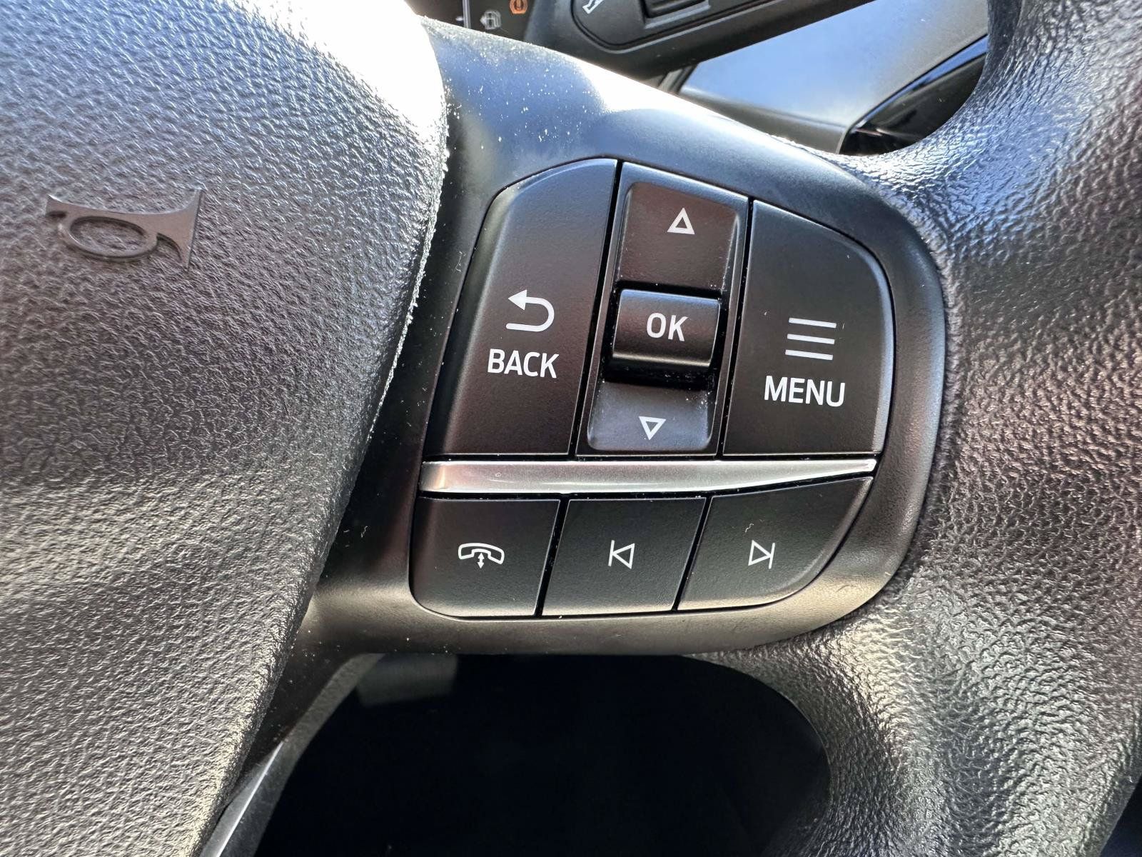 Used 2025 Ford Escape Active AWD/4WD image 18