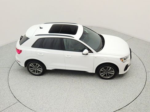 Used 2025 Audi Q3 2.0T Premium w/ Convenience Package AWD/4WD image 25