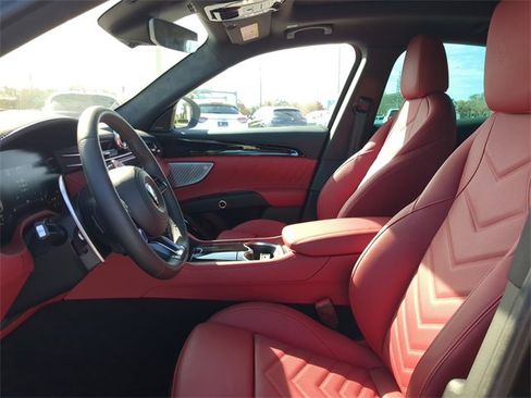 New 2025 Maserati Grecale Modena image 21