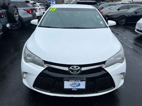 Used 2015 Toyota Camry SE FWD image 4