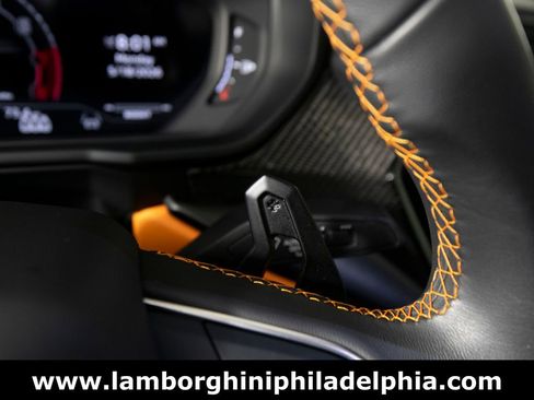 Used 2024 Lamborghini Urus S AWD/4WD image 18