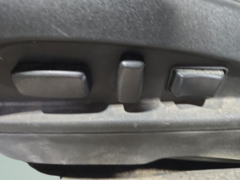 Used 2011 GMC Terrain SLT FWD image 11