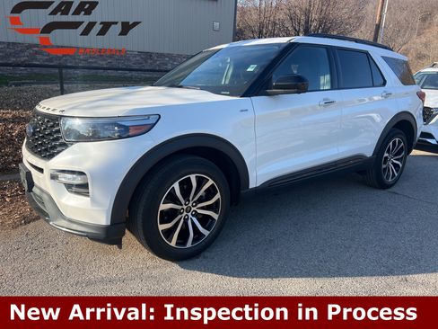 Used 2022 Ford Explorer ST-Line image 1