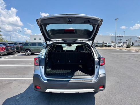 Certified 2025 Subaru Outback Touring w/ Popular Package #2 AWD/4WD image 9
