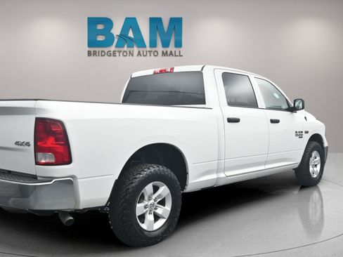 Used 2022 RAM 1500 Classic SLT w/ Protection Group AWD/4WD image 6