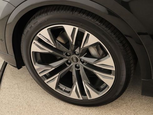 New 2026 Audi Q8 Premium Plus image 30