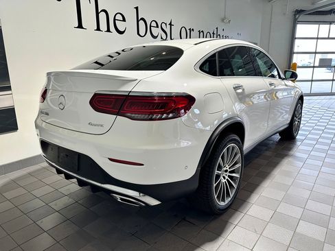 Used 2020 Mercedes-Benz GLC 300 4MATIC Coupe image 4