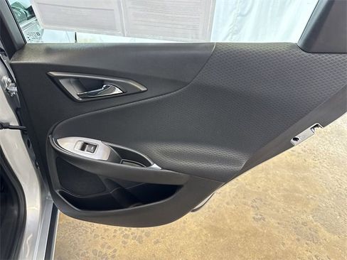 Used 2022 Chevrolet Malibu LT image 25