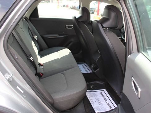 Used 2025 Kia K4 FWD image 12