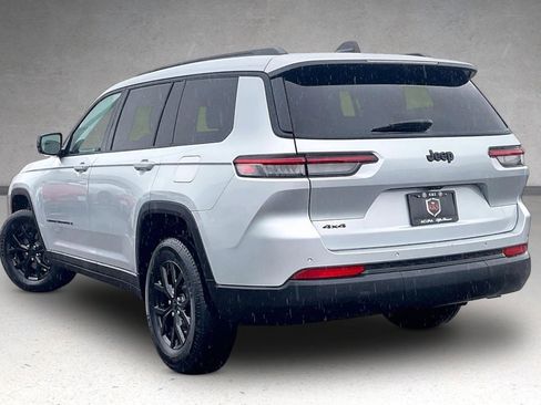 Used 2024 Jeep Grand Cherokee L Laredo image 31