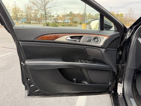 Used 2017 Lincoln MKZ Reserve w/ Climate Package image 11