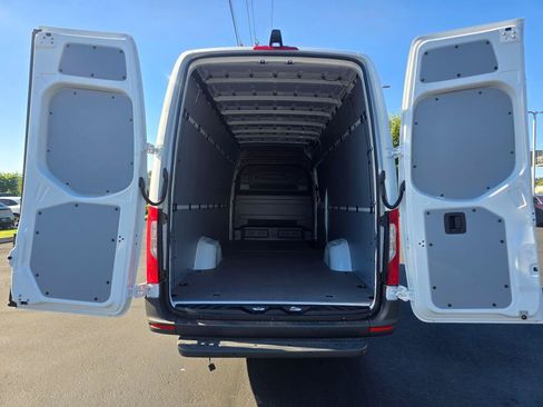 New 2026 Mercedes-Benz Sprinter 2500 image 13