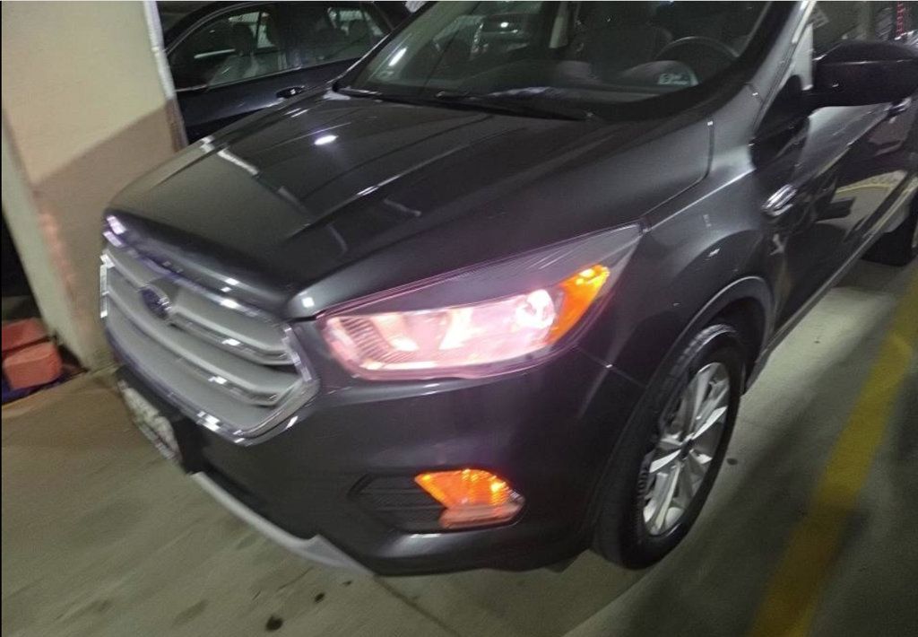Used 2019 Ford Escape SE AWD/4WD image 1