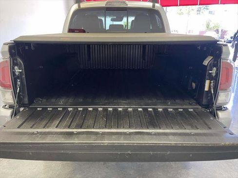 Certified 2022 Toyota Tacoma TRD Off-Road w/ TRD Premium Off Road Package AWD/4WD image 14